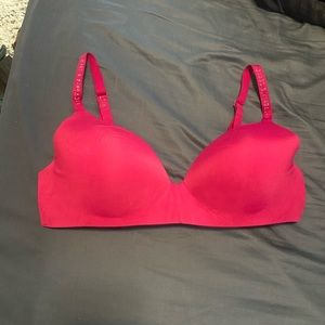 Victoria Secret T-Shirt Lightly Lined Wireless Bra